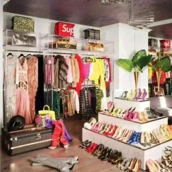 🚨 🚨 LIKE this TO GET NOTIFIED For my LIVE SHOWS 🚨🚨💖🔥 - Picture 3 of 7